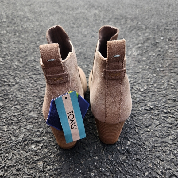 NWT Tom’s Kelsey Wedge Booties Taupe Gray Suede Leather size 8.5 - Picture 6 of 9